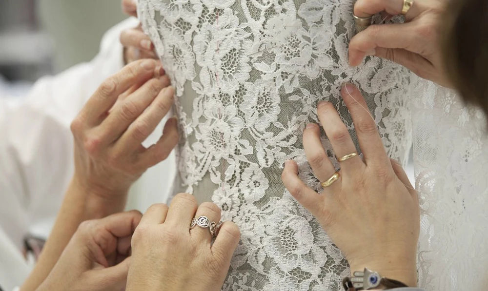 👑 QUEEN LACE BRIDAL GOWN — ROBE DE MARIÉE LONGUE EN DENTELLE SUR MESURE
